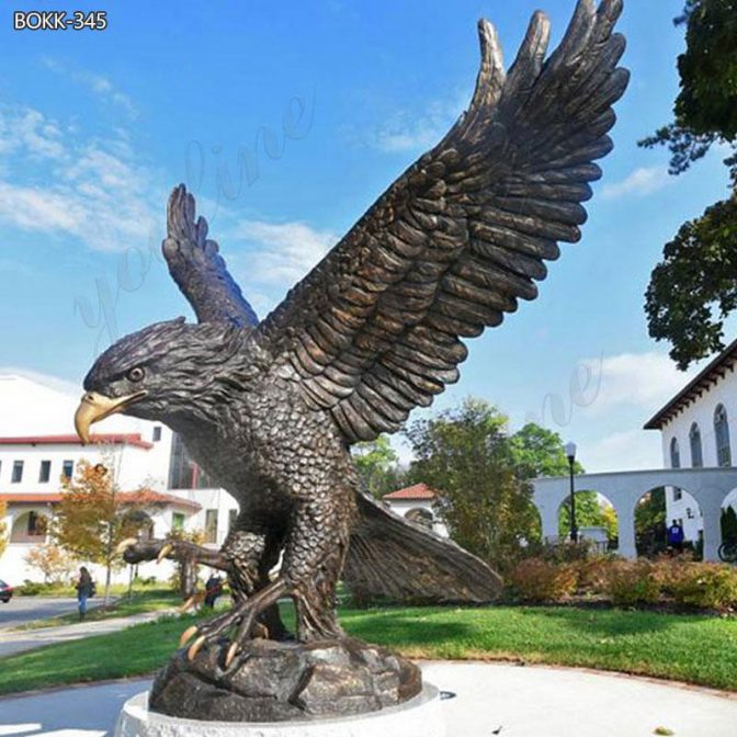 Life-Size Wildlife Bronze Soaring Eagle Sculpture Outdoor Decor BOKK-345