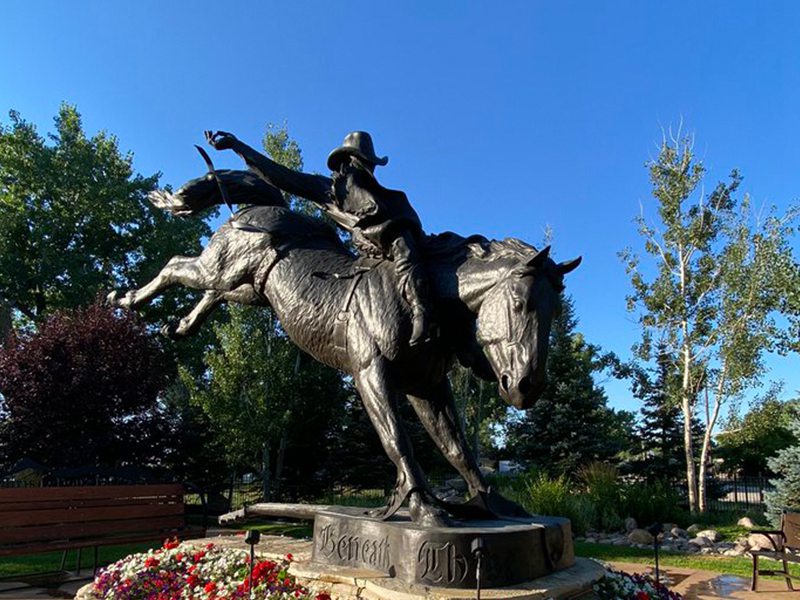 famous-bronze-cowboy-statues-