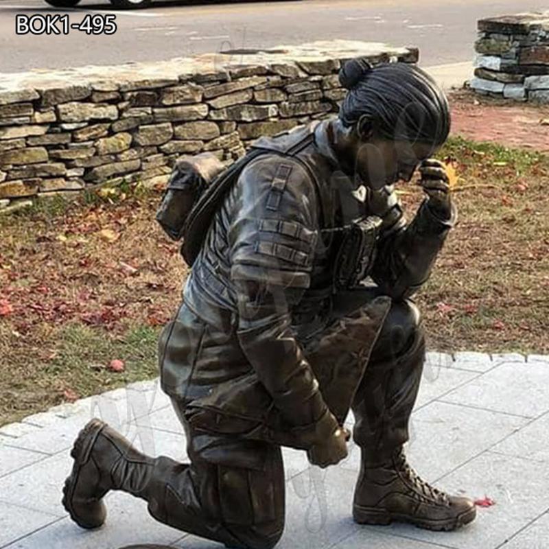 Outdoor Military Bronze Kneeling Female Soldier Statue Supplier